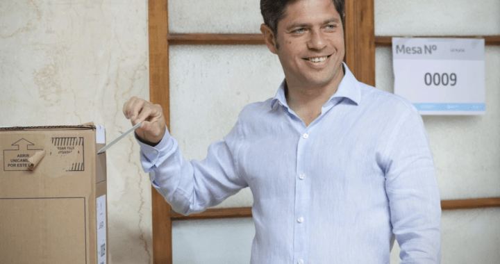 Desdoblar o concurrentes: los 7 escenarios electorales que analiza Kicillof